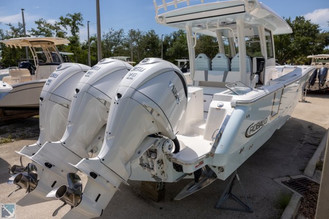 New 2024  powered Robalo Boat for sale